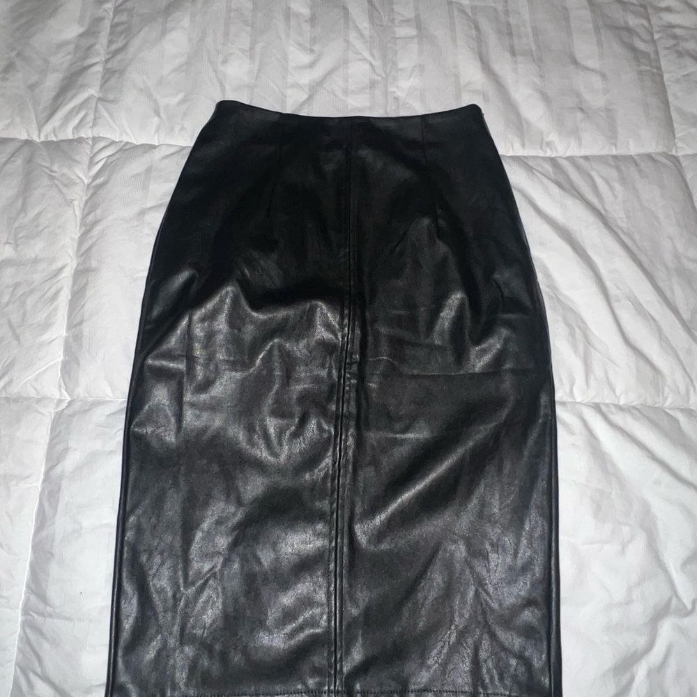 Amisu Elegant Black Pencil Skirt